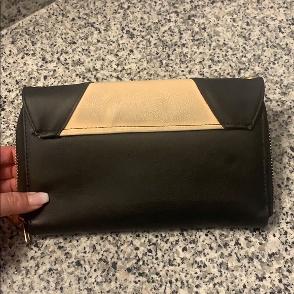 Clutch purse - Picture 3 of 3